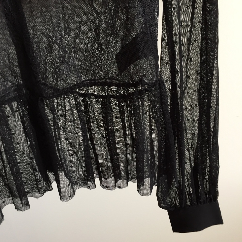 🎉HP🎉 [bardot] nwot gauzy lace peplum blouse - Picture 6 of 8